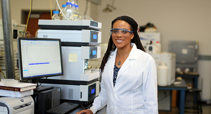 Cal State Los Angeles Chemistry Professor, Local Resident Recognized as Minority Access National Role Model